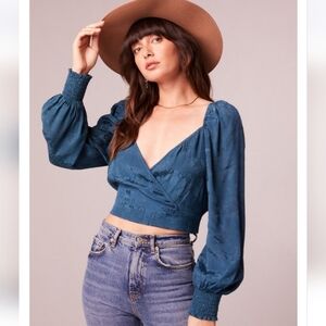 NWT Band of Gypsies Camille Crossover Wrap Crop Blouse Top Small